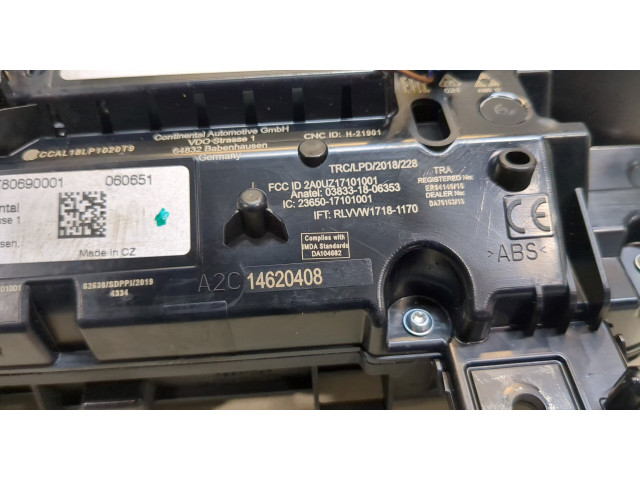 Панель приборов Audi Q3 2018-