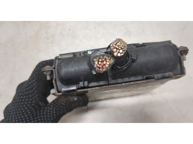 Блок управления двигателем  Skoda SuperB 2008-2015     