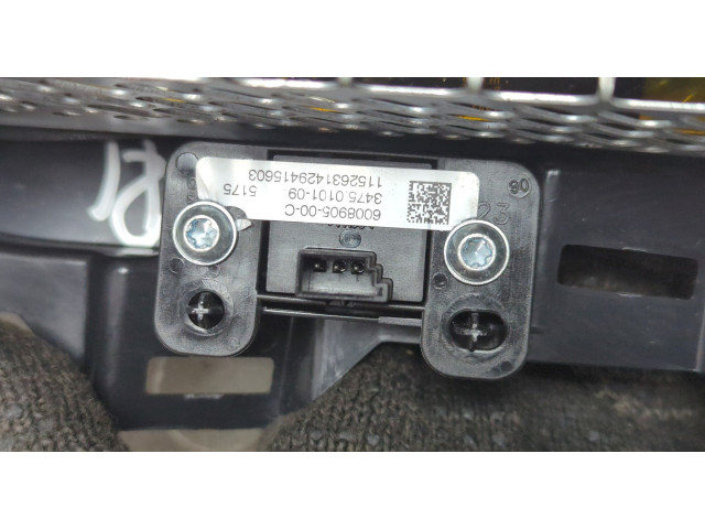 Дисплей мультимедиа Tesla Model S