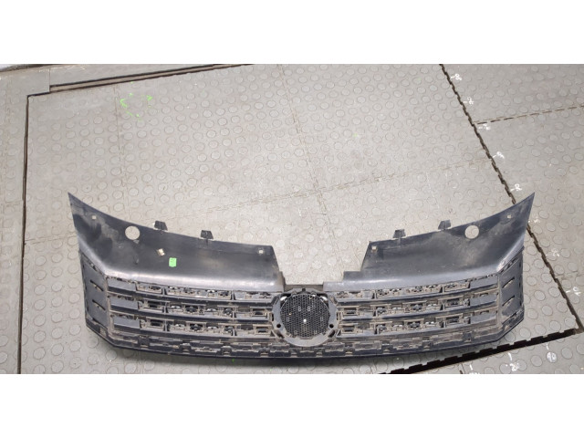 Решетка радиатора  Volkswagen Passat 7 2010-2015 Европа          3AA853651