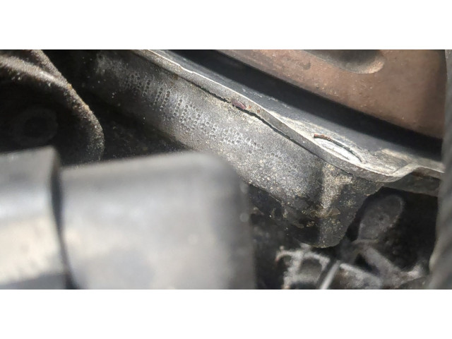 Форсунка топливная Skoda Octavia Tour 1996-2011 037906031AL, 06A133317A