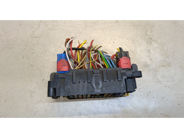 Блок предохранителей Peugeot 306