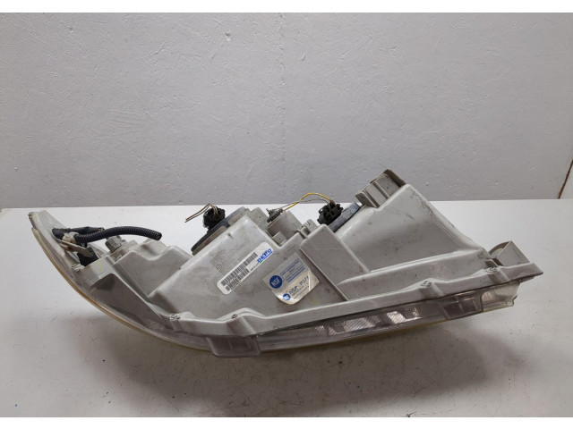 Фара передняя Toyota Camry V40 2006-2011 левая