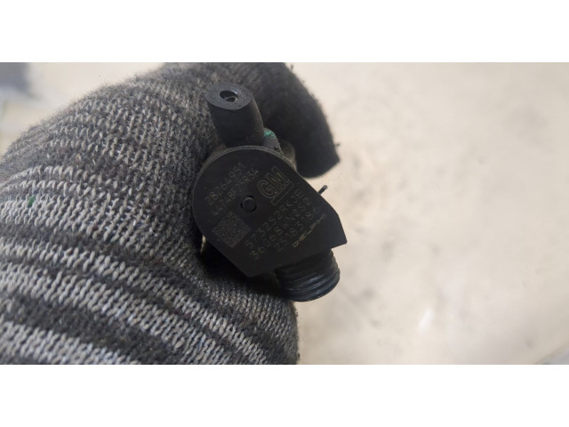 Форсунка топливная  Chevrolet Captiva 2011-2016    25183186     