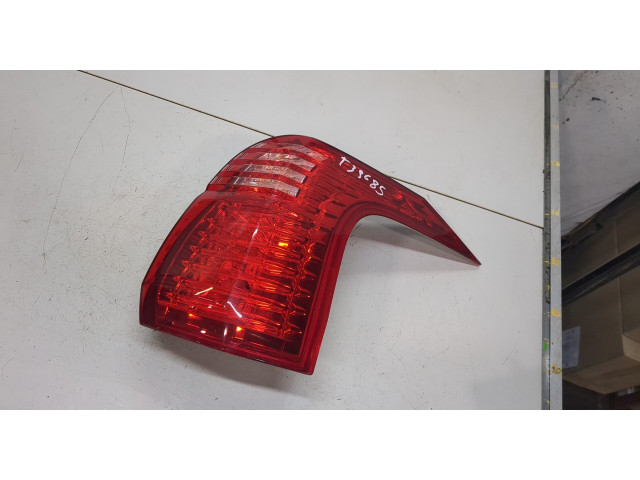 Задний фонарь        Peugeot 5008 2009-2016 