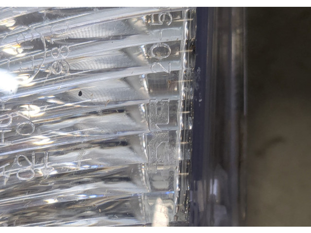 Фара передняя  Volkswagen Passat 5 1996-2000 правая 