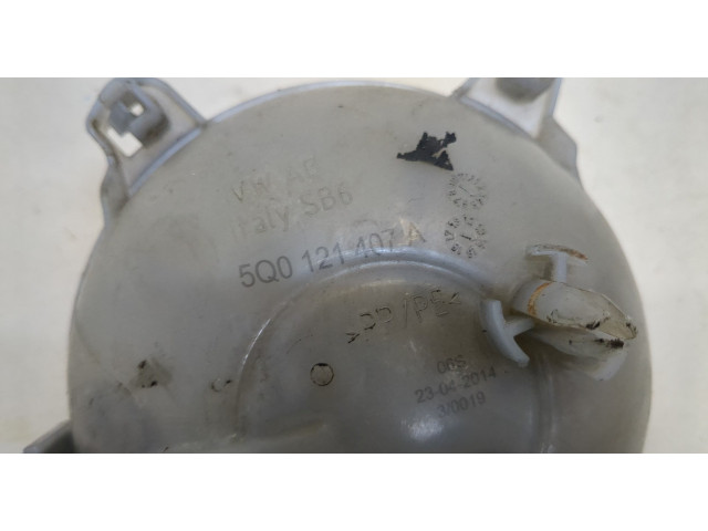 Бачок расширительный  Volkswagen Golf 7 2012-2020 5Q0121407A, 3B0121321   