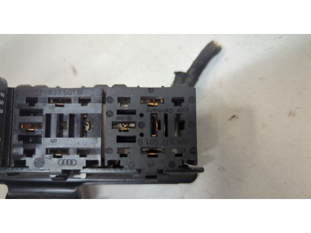 Блок реле Volkswagen Transporter 4 1991-2003