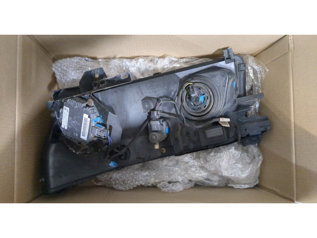 Фара передняя  Infiniti QX56 2004-2010 правая 