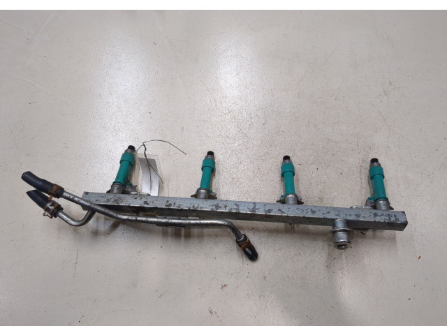 Форсунка топливная Suzuki Grand Vitara 2005-2015 1571078K00