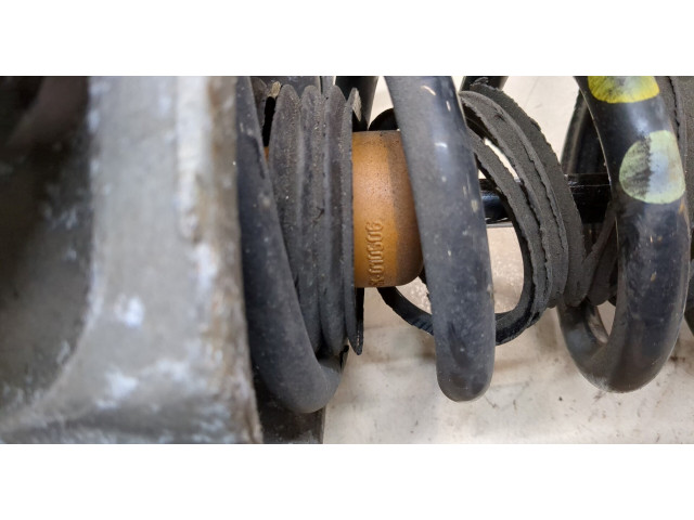 Стойка амортизатора Porsche Cayenne 2007-2010