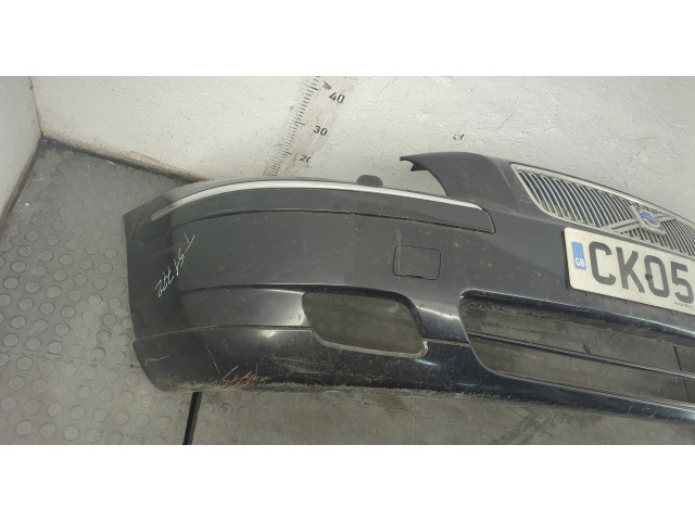 Бампер  Volvo V70 2000-2007 передний   