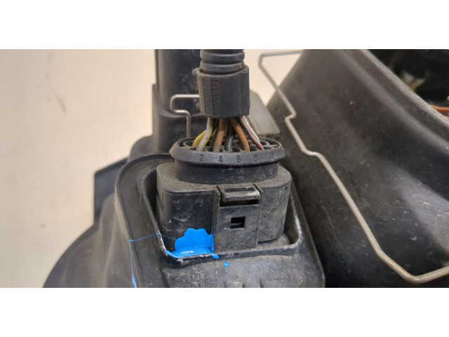 Фара передняя  Volkswagen Golf 4 1997-2005 правая 