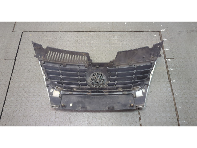 Решетка радиатора Volkswagen Passat 6 2005-2010 3C0853651AD, 3C0853601C