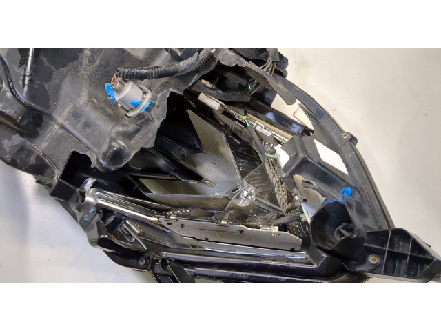 Фара передняя  Nissan Rogue 2014-2020 правая 