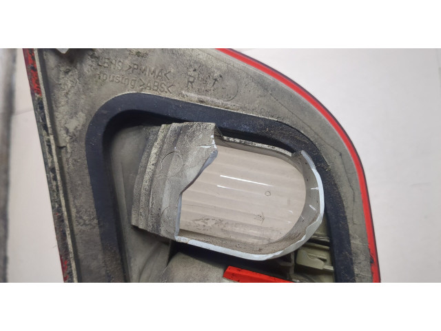 Задний фонарь