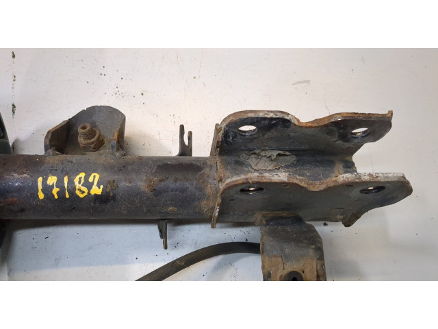 Стойка амортизатора Nissan Pathfinder 2012-2017