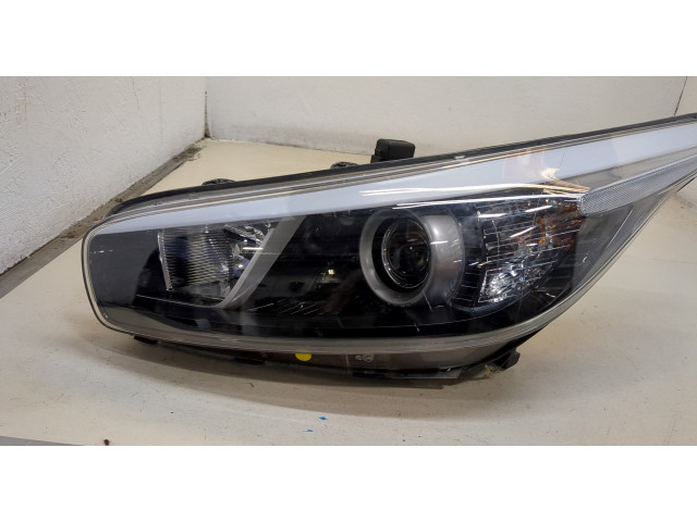 Фара передняя  KIA Ceed 2012-2018 левая 