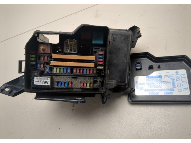 Блок предохранителей  Toyota Highlander 2 2007-2013         