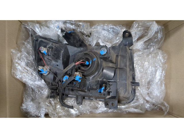 Фара передняя  Ford Ranger 2006-2012 левая 