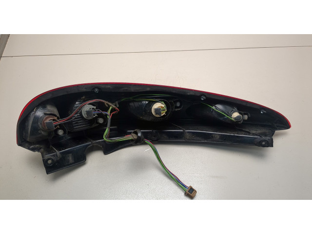 Задний фонарь 26550BU001