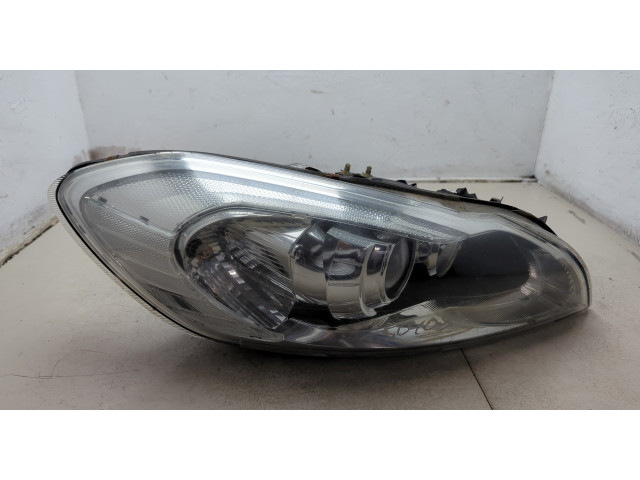 Фара передняя Volvo C70 2006-2009 правая