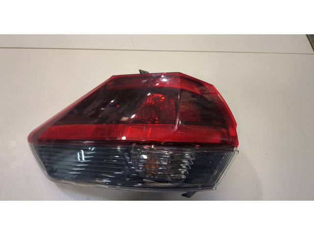Задний фонарь Nissan Rogue 2014-2020