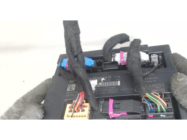 Блок комфорта  Volkswagen Touareg 2010-2014      4H0907064H   