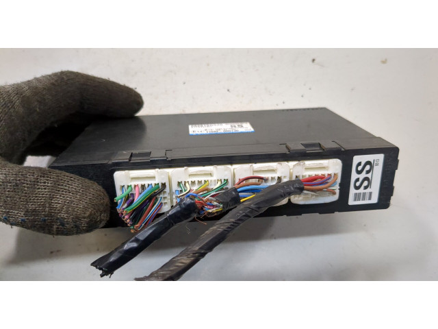 Блок комфорта  Subaru Forester 2013-      88281SG520  