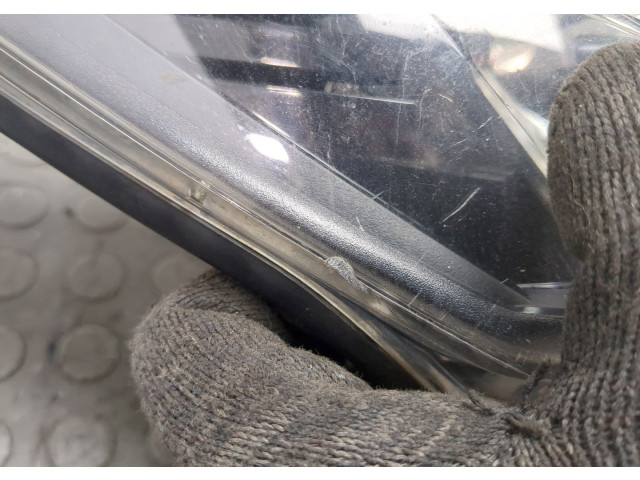 Фара передняя  Ford Focus 2 2008-2011 правая 