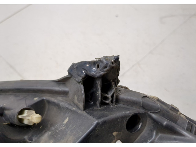 Фара передняя  Renault Scenic 2009-2012 левая 