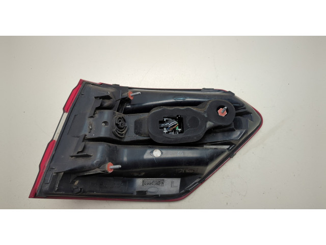 Задний фонарь          