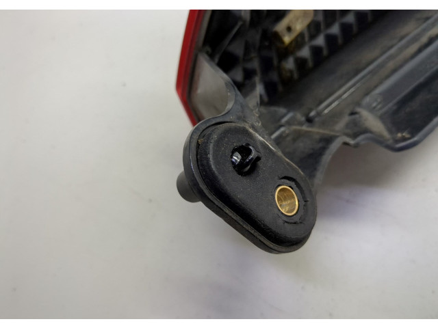 Задний фонарь          