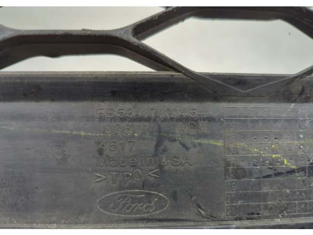 Решетка радиатора  Ford Explorer 2015-2019          fb5317k945