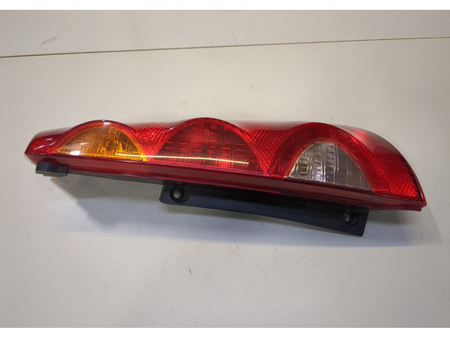 Задний фонарь 22016752 Nissan Note E11 2006-2013