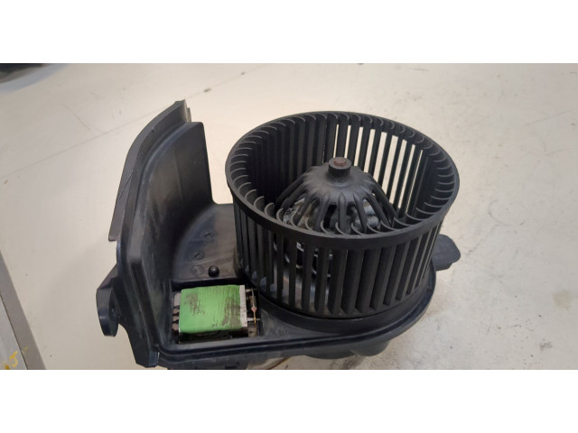 Моторчик печки Renault Clio 1998-2008