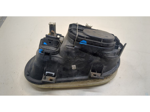 Фара передняя  Volkswagen Golf 4 1997-2005 правая 