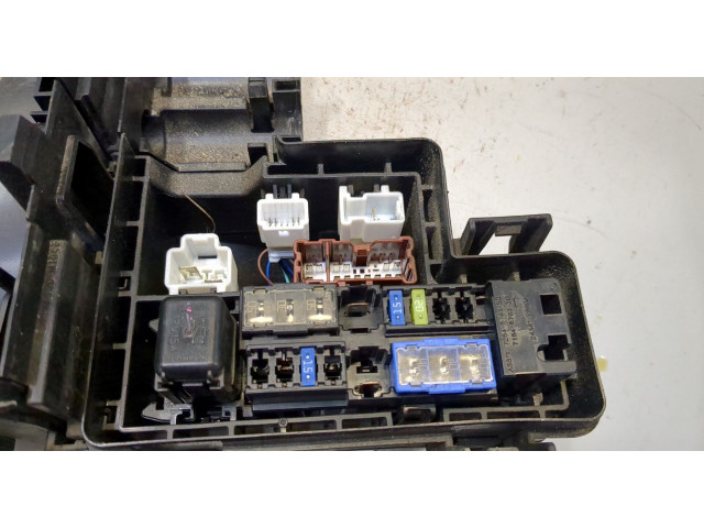 Блок предохранителей  Nissan Rogue 2014-2020         