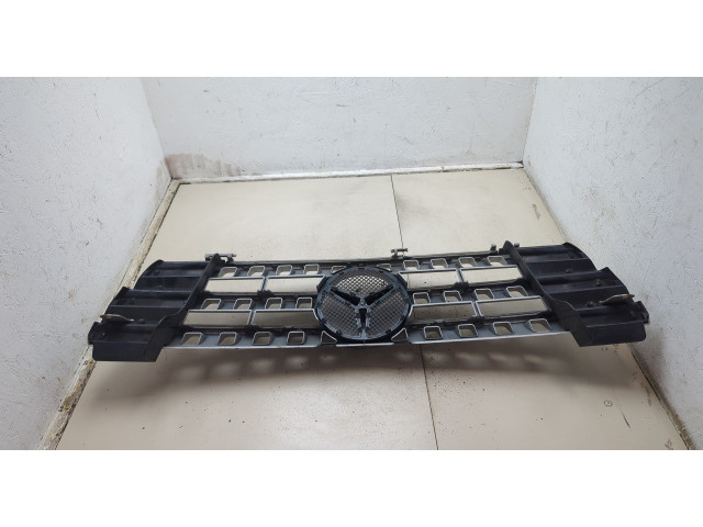 Решетка радиатора  Mercedes ML W164 2005-2011          A16488008859776