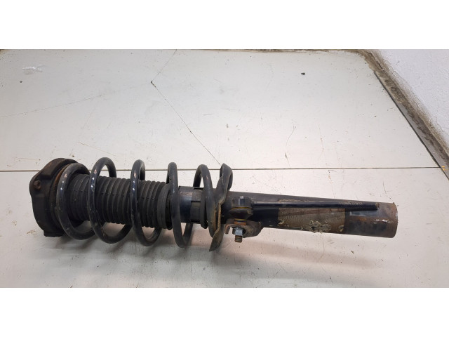 Стойка амортизатора  Volkswagen Passat 7 2010-2019 Америка 561413031L     