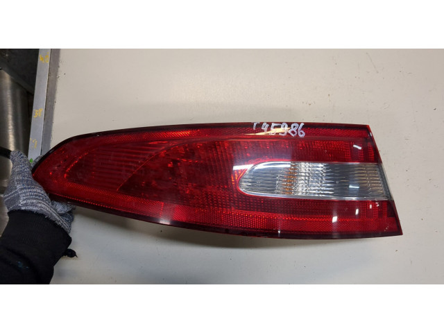 Задний фонарь