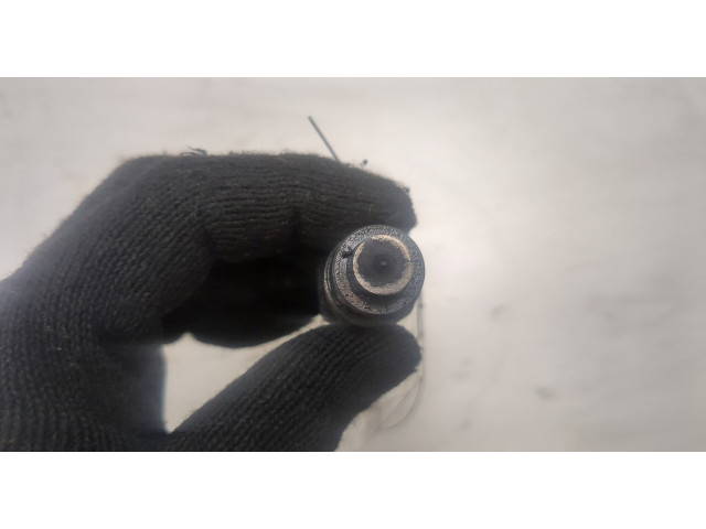 Форсунка топливная Mitsubishi Montero Sport / Pajero Sport 1996-2008