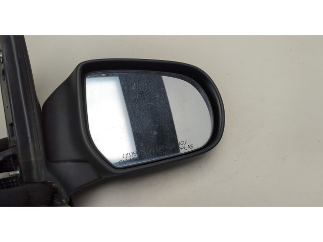 Зеркало боковое Mazda MPV 1999-2006 правое