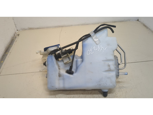 Бачок омывателя  Mercedes CLS C219 2004-2010    