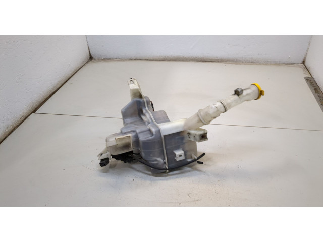 Бачок омывателя  Mazda 3 (BL) 2009-2013    