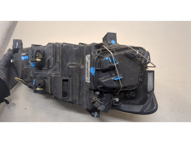 Фара передняя Volkswagen Polo 2009-2014 левая