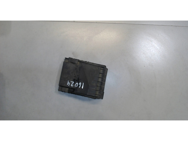 Крышка блока предохранителей  Volkswagen Passat CC 2008-2012      1K093713F, 1K0937132G     2