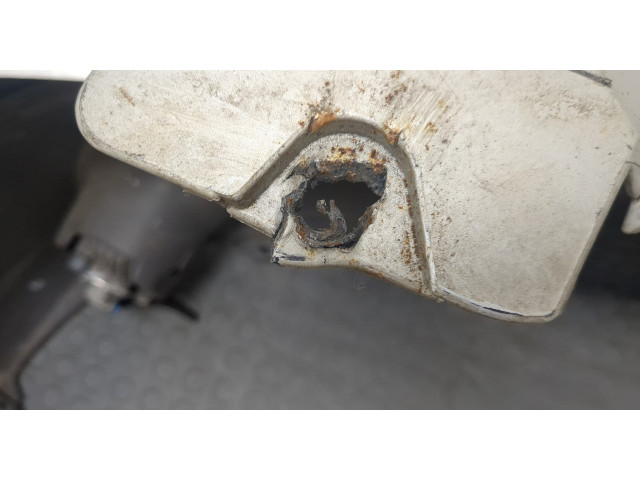 Бампер Pontiac Vibe 1 2002-2008 передний 88973186, 88972146