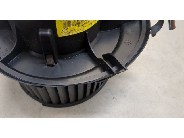 Моторчик печки Skoda Yeti 2009-2018