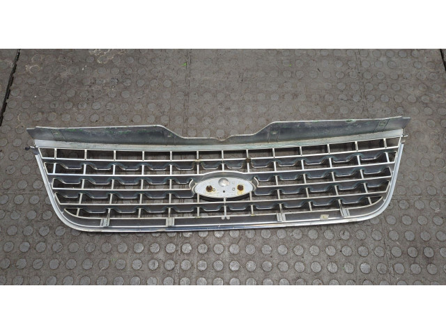 Решетка радиатора  Ford Explorer 2001-2006          